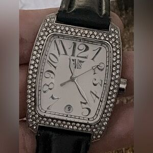 Stunning Davis Paris Ladies Gem Bezel Tank Style Watch